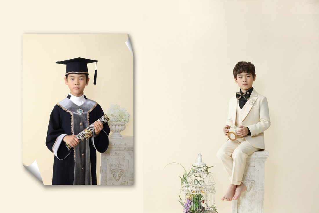 학사모 사진과 정장 프로필 사진이 한 지면에 놓인 졸업앨범 구성
