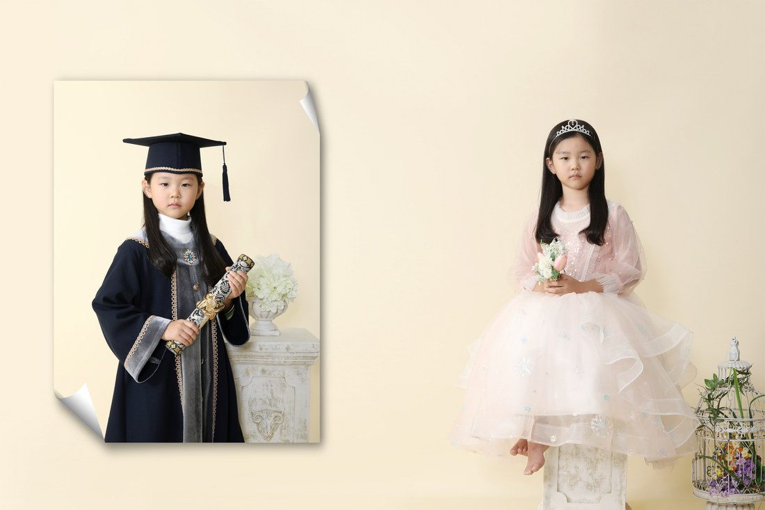 학사모 사진과 프로필 사진이 한 지면에 놓인 졸업앨범 구성